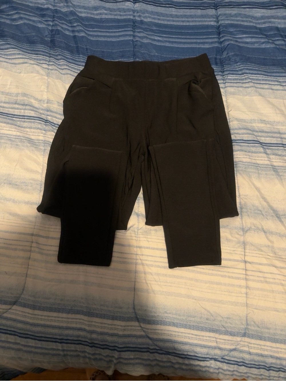 Aerosoles Black Pull-On Dress Pants Women’s Size Small Stretch